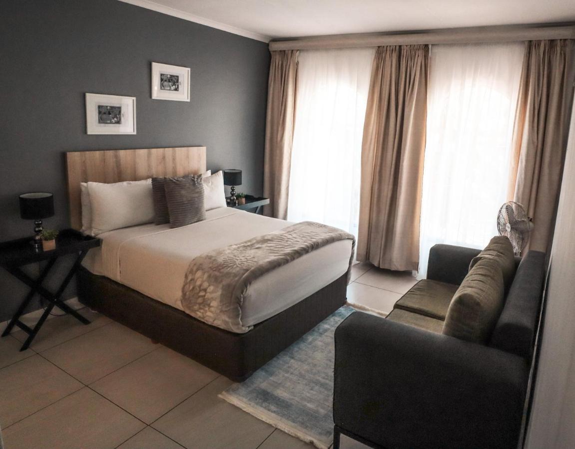 Menlyn Maine: The Exquisite Lunette Pretoria Luaran gambar