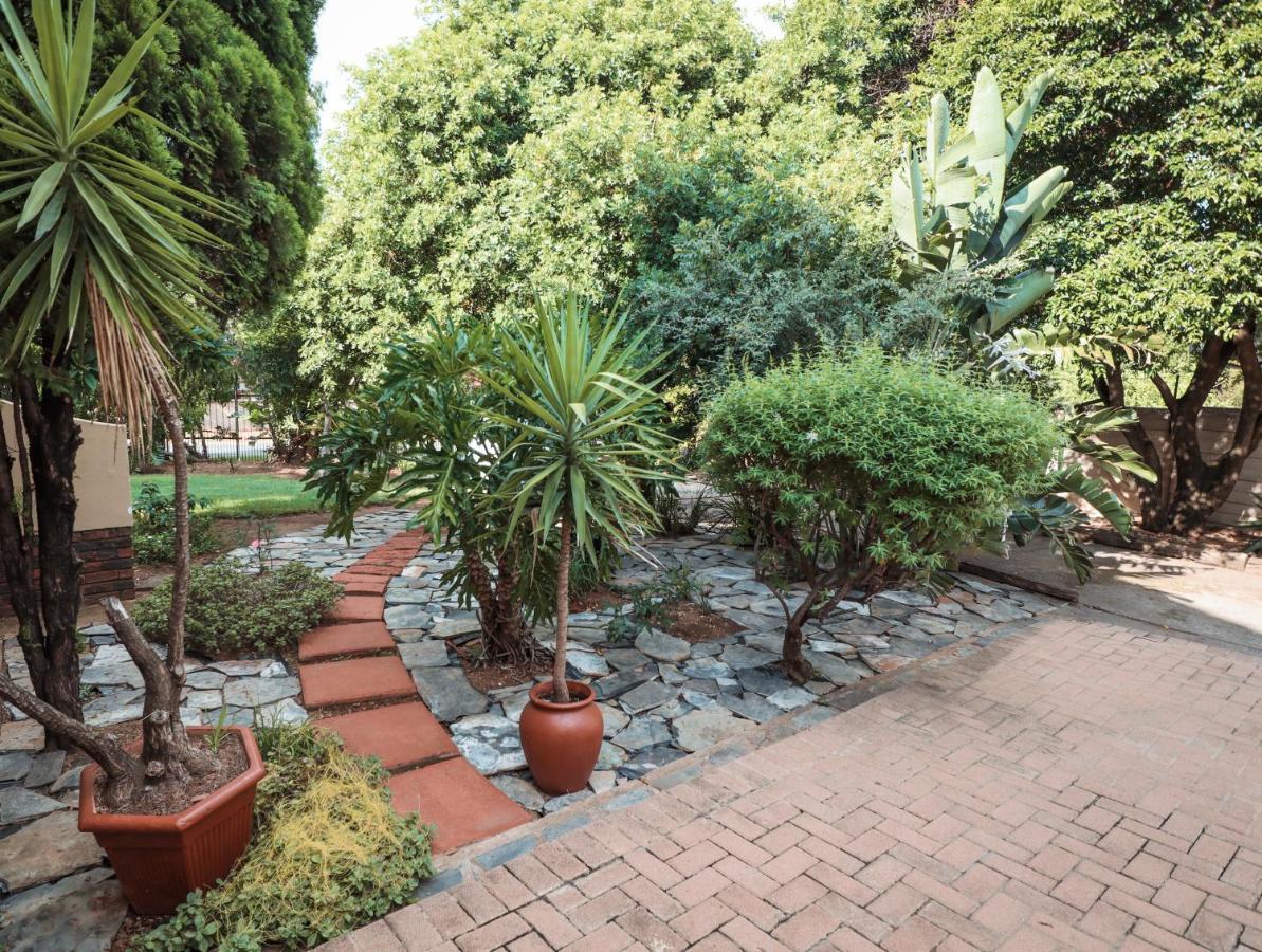 Menlyn Maine: The Exquisite Lunette Pretoria Luaran gambar